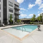 Panoramic Penthouse - Mins To Broadway - Full Gym
