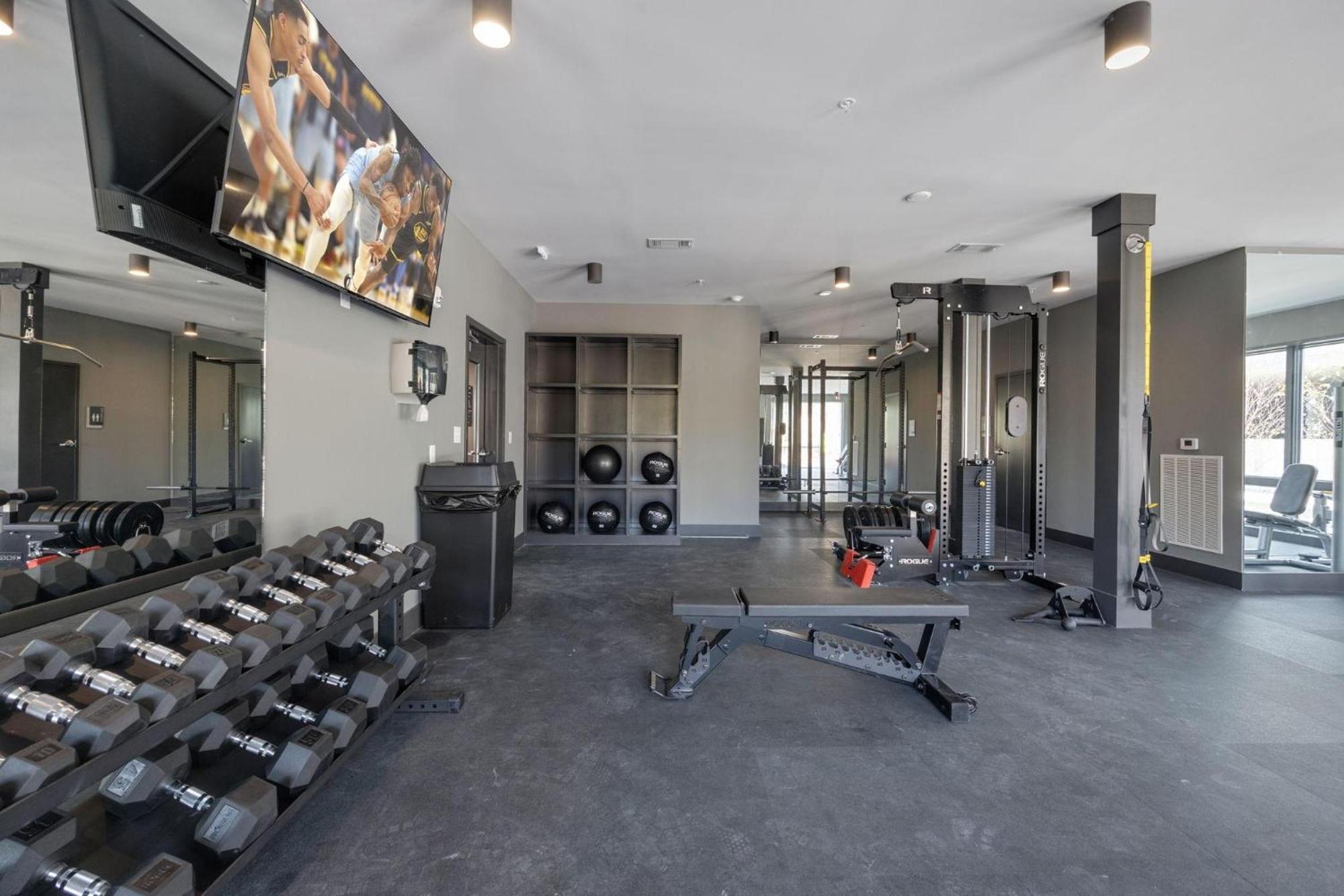 Panoramic Penthouse - Mins To Broadway - Full Gym Holiday home Nashville