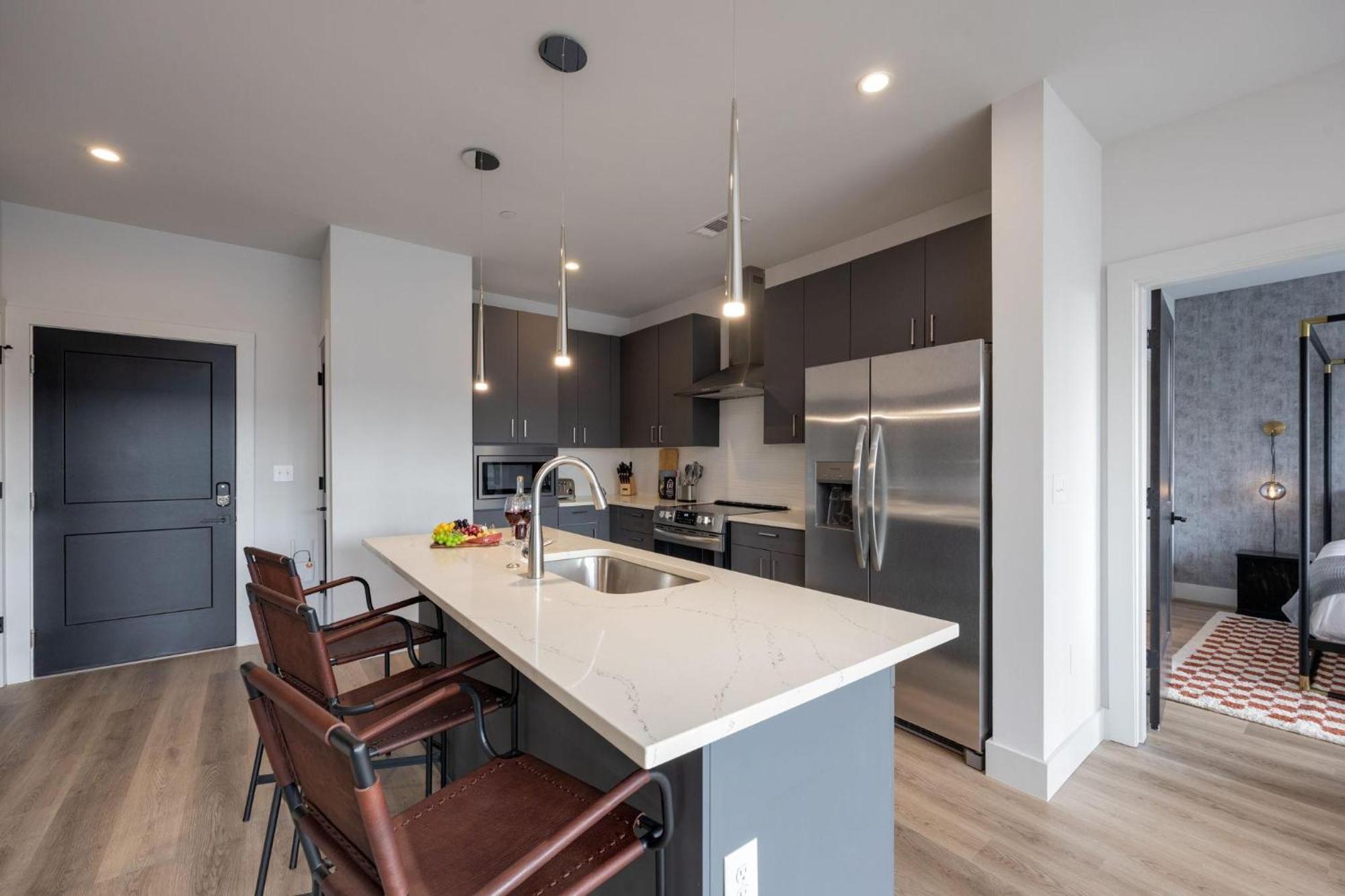 Panoramic Penthouse - Mins To Broadway - Full Gym * Nashville