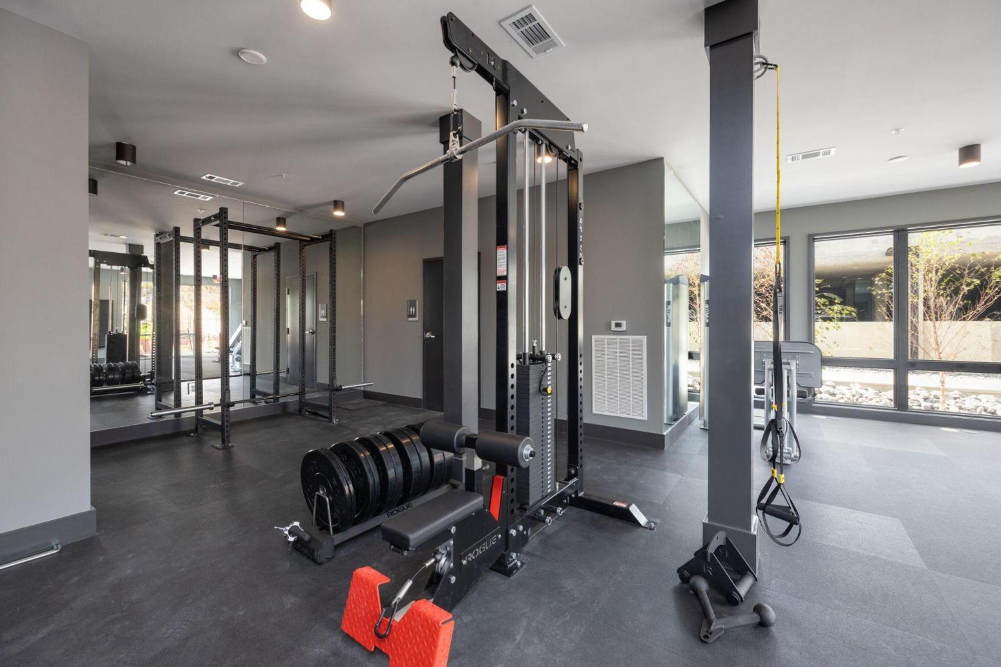 Panoramic Penthouse - Mins To Broadway - Full Gym *