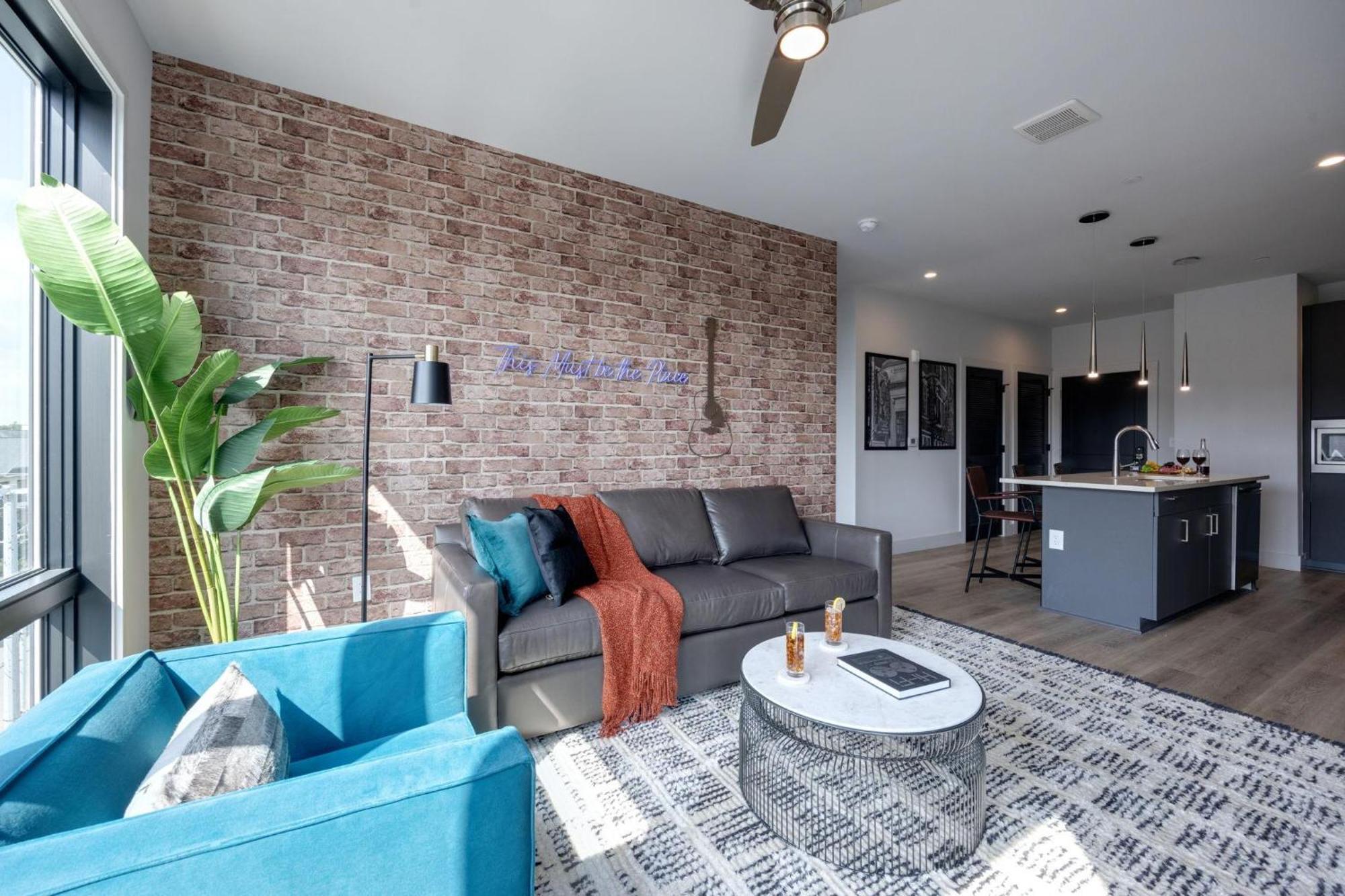 Panoramic Penthouse - Mins To Broadway - Full Gym *